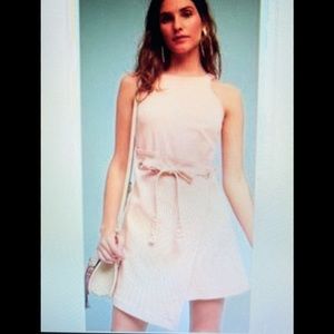 Holding Horses Women’s pink wrap dress, Great condition. Size 8, zipper back.